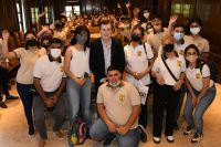 El gobernador Zamora recibió alumnos de Tintina