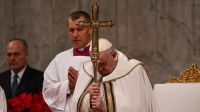 En la Misa de Gallo, el Papa pidió por los niños que sufren las guerras, la pobreza y la injusticia