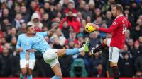 Un polémico derbi de Manchester: el United se impuso 2 a 1 al City tras un final caliente