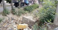 El municipio trabaja en la limpieza del desagüe del barrio Mariano Moreno