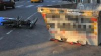 Barrio Primera Junta: una joven motociclista sufrió graves lesiones al chocar un contenedor