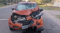 Brutal choque frontal de camioneta  y una motocicleta: Un herido grave