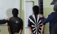 Detuvieron a dos hermanos en el barrio Vinalar: a uno por robar un celular y al otro por agredir a la policía
