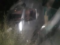 Ruta 92: vuelco de un acoplado provocó el despiste de otro camión (video)