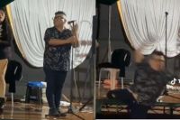 Cantante de cumbia casi muere electrocutado en pleno concierto (Video) 