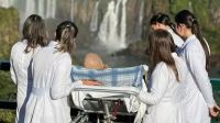 Un grupo de médicos llevó a un paciente con cáncer a las Cataratas del Iguazú para que pueda cumplir su sueño