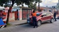 Inseguridad en el Bº Belgrano: se llevaron las rejas de dos puertas y desmantelaron un auto
