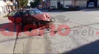 Video: impresionante choque de un camión contra un auto dejó a una persona hospitalizada