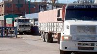 La entrada de camiones con soja y maíz a puertos de Rosario es la menor en 22 años